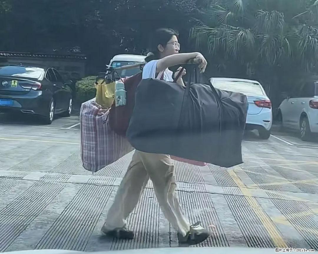 全网追的“扁担女孩”,找了一份暑假工,时薪12元 - 三门峡生活资讯 - 三门峡28生活网 smx.28life.com