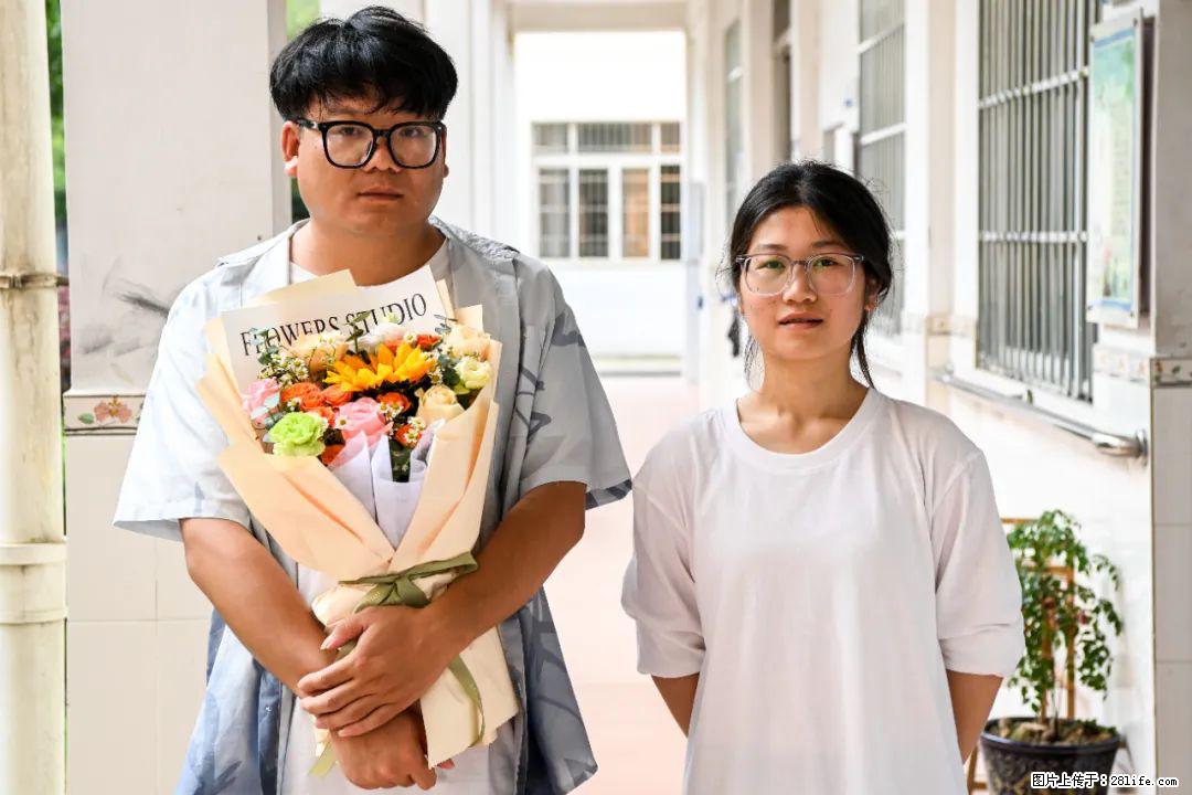 全网追的“扁担女孩”,找了一份暑假工,时薪12元 - 三门峡生活资讯 - 三门峡28生活网 smx.28life.com